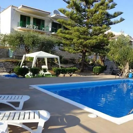 Frangis Hotel Agios Spyridon (Corfu)