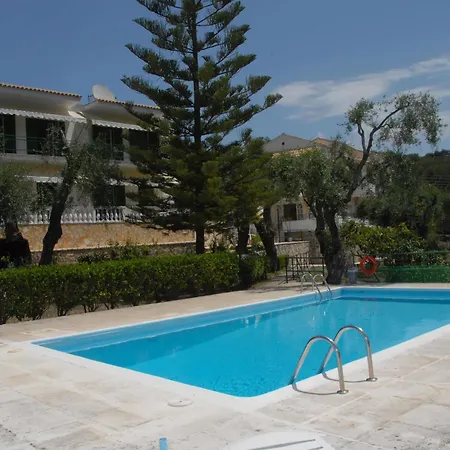 Frangis Hotel 2*
