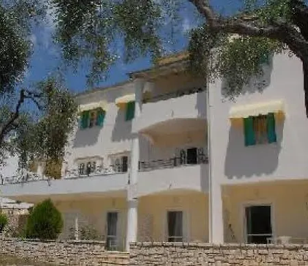 Frangis Hotel 2*